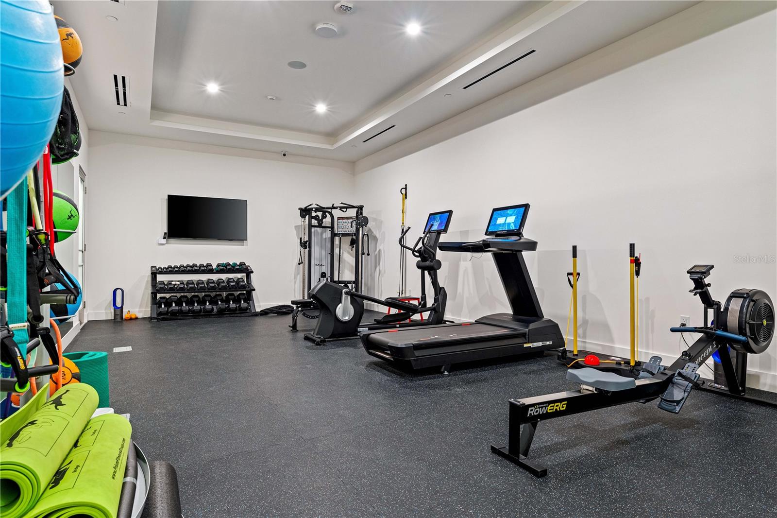 COLLECTION - Residential