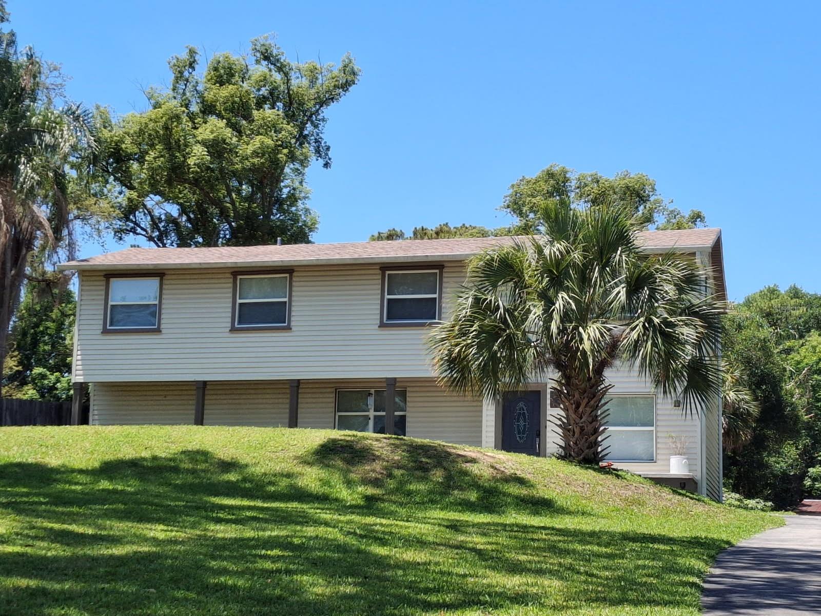 500 FOREST LAKE DRIVE