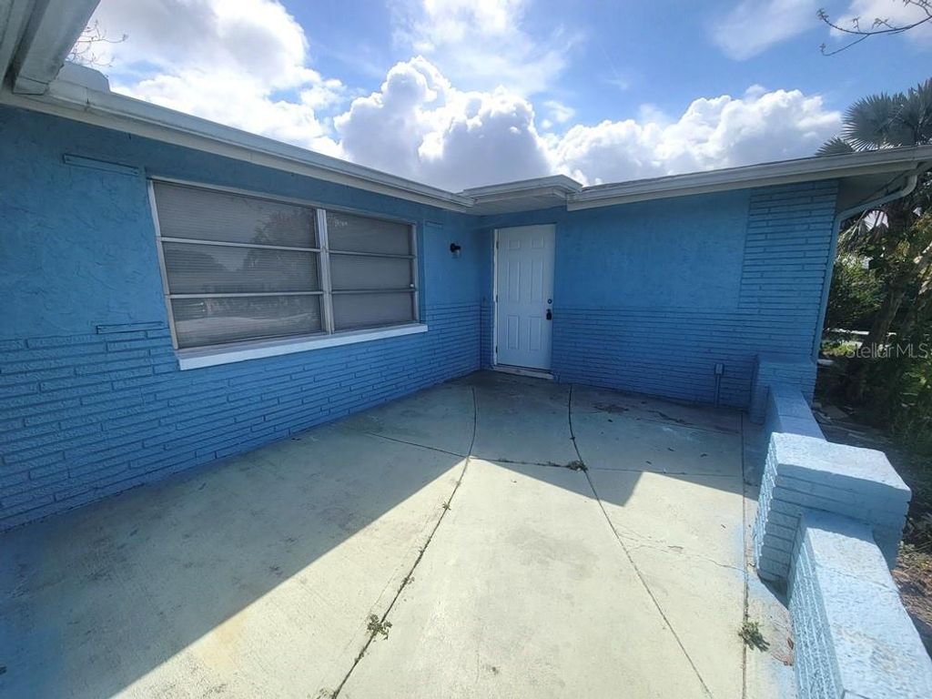 Photo of 10920 Oakdale Avenue, Port Richey, FL 34668 (MLS # W7883966)