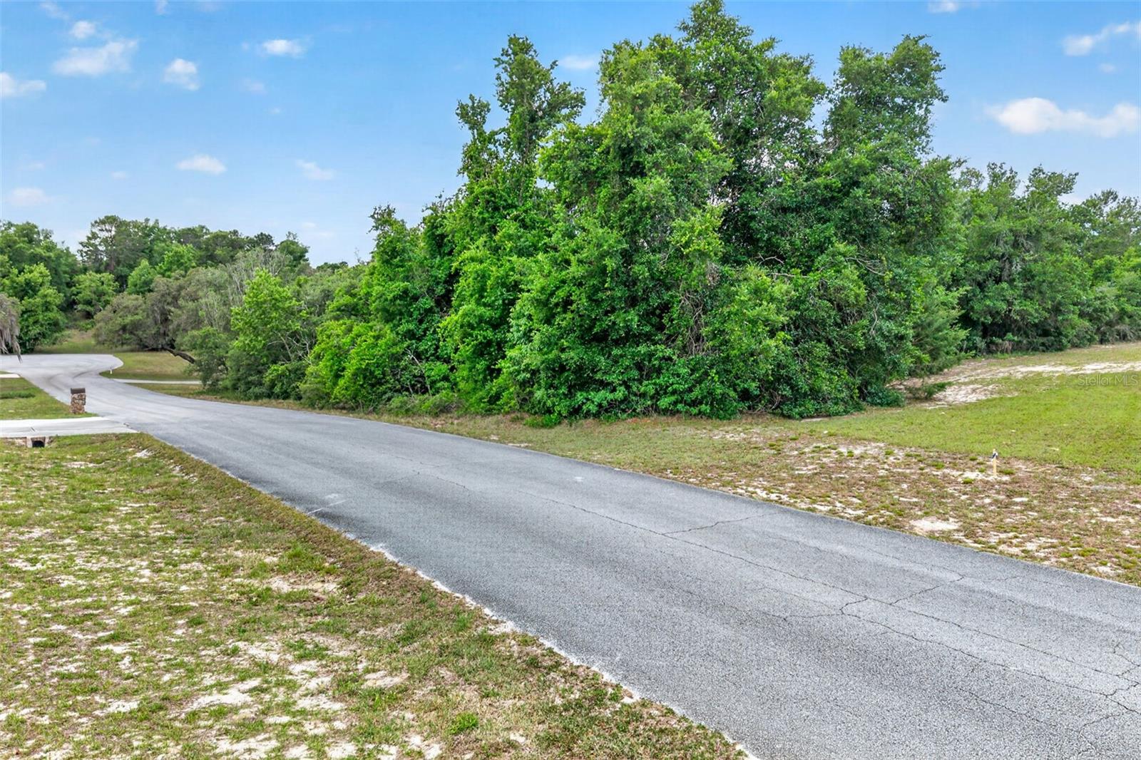 HILLS COUNTRYSIDE ESTATES - Land