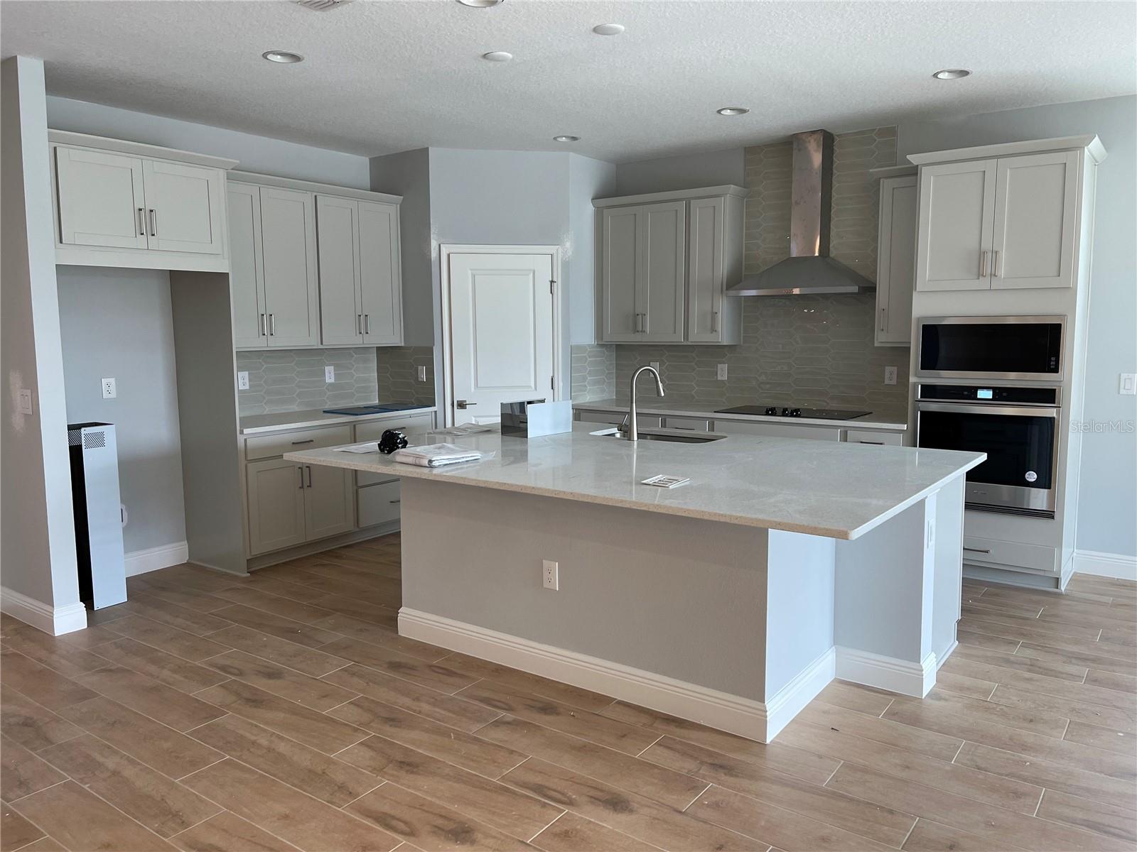 SUMMERDALE PARK - Residential Lease