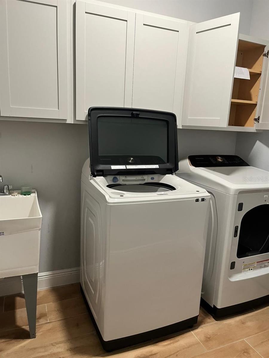 SUMMERDALE PARK - Residential Lease