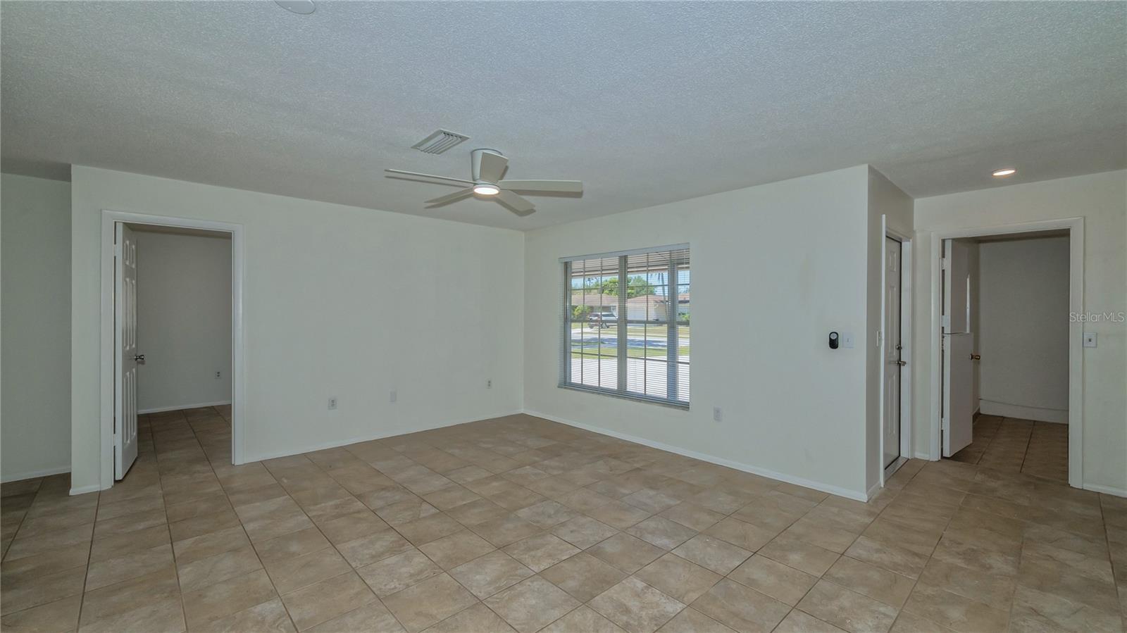 LAKE SARASOTA - Residential Lease