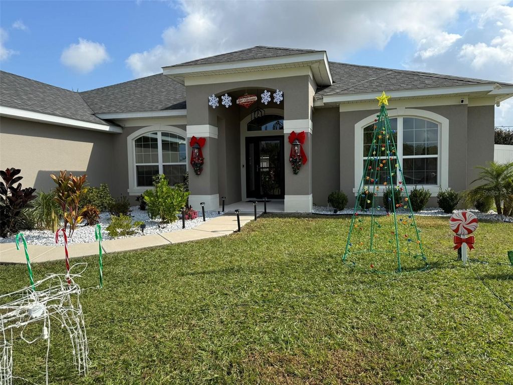 Photo of 16188 SW 48th Circle, Ocala, FL 34473 (MLS # S5139170)