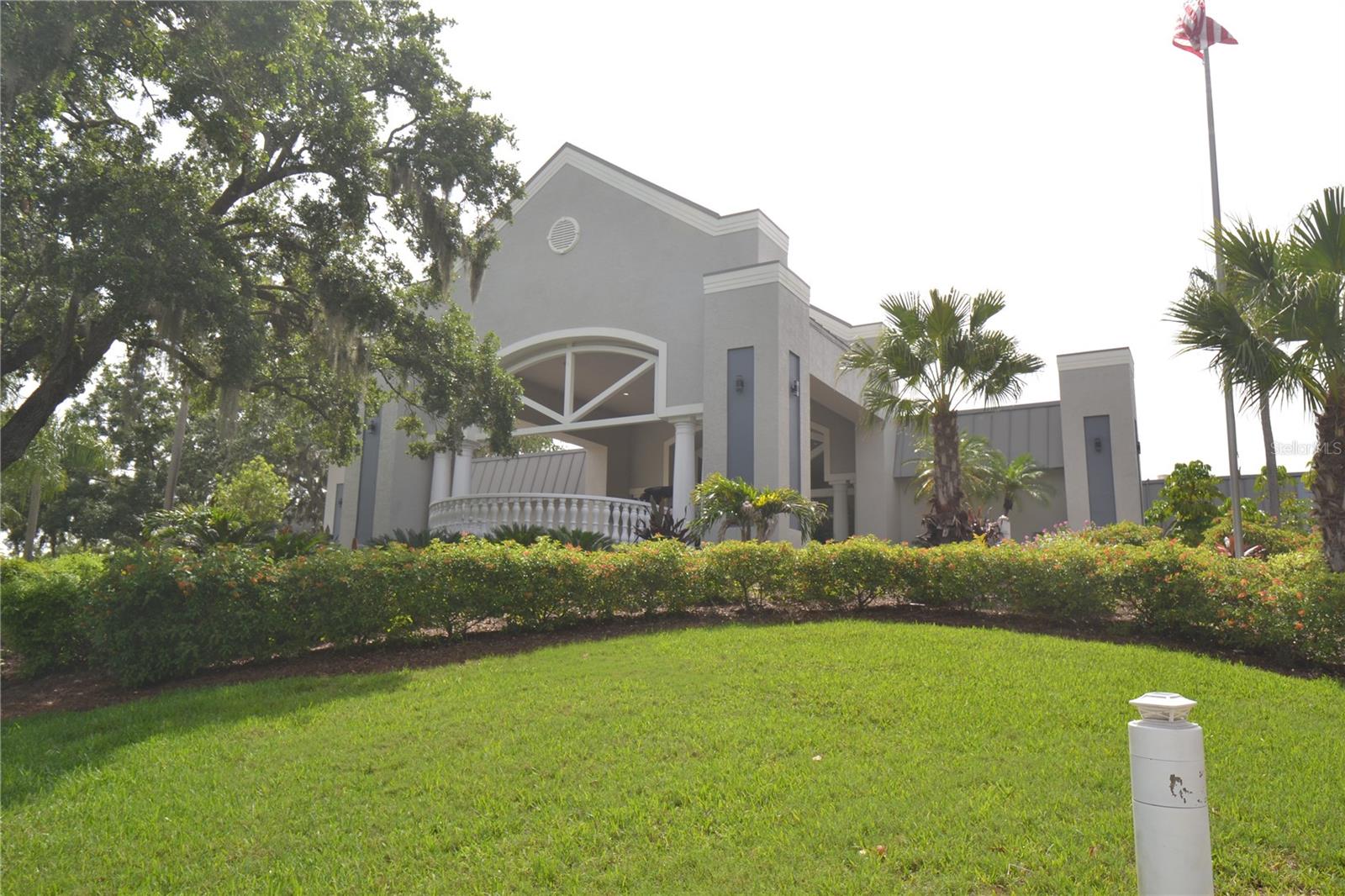 180 LAKEVIEW WAY 180