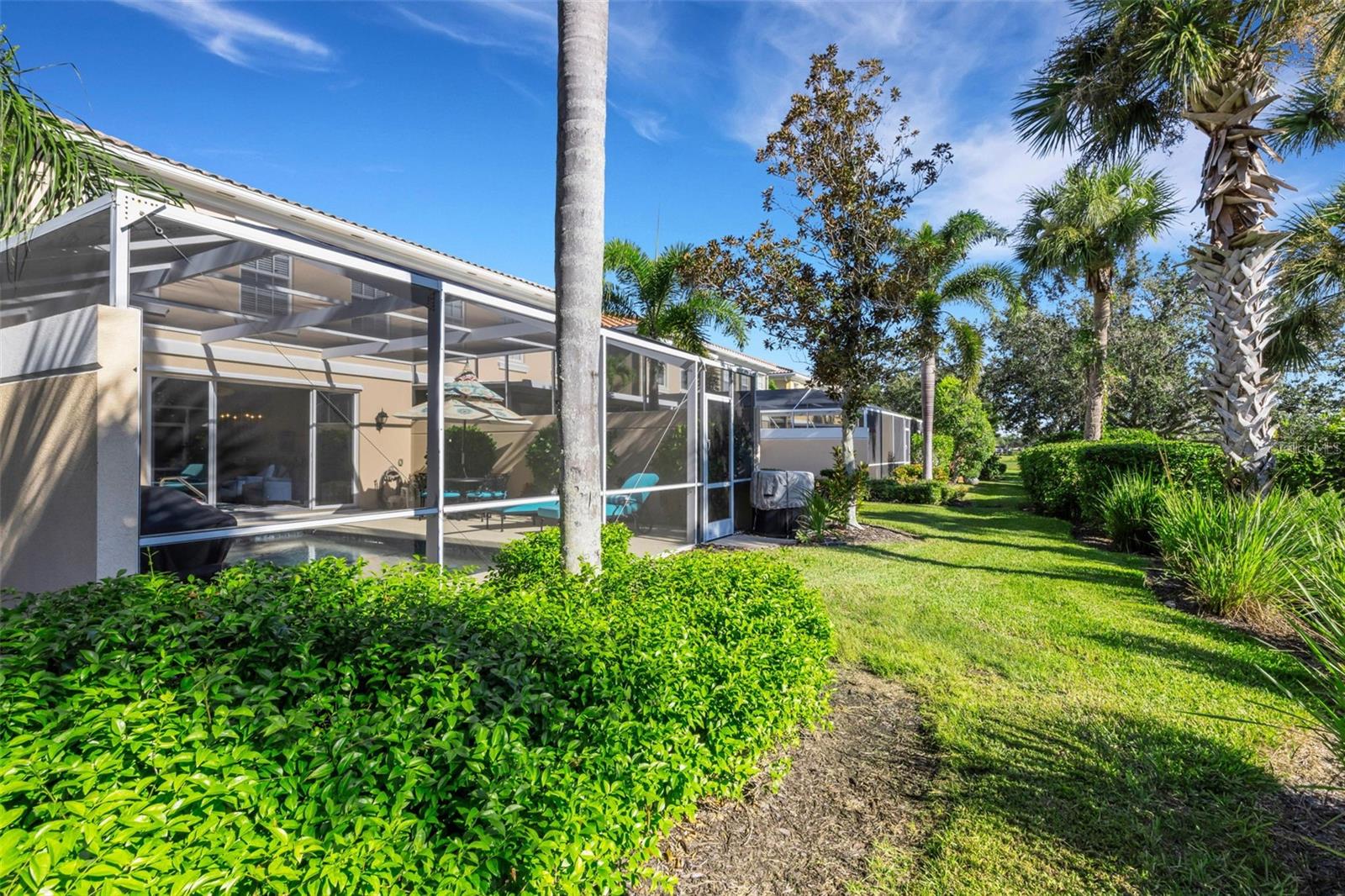 VILLAGEWALK - Residential