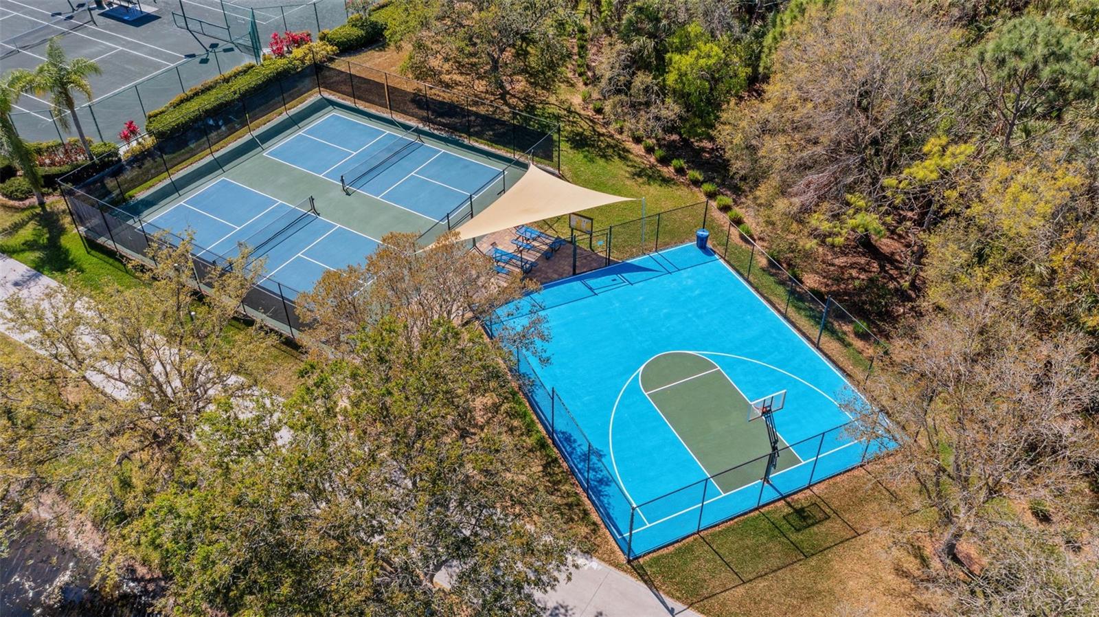 VILLAGEWALK - Residential