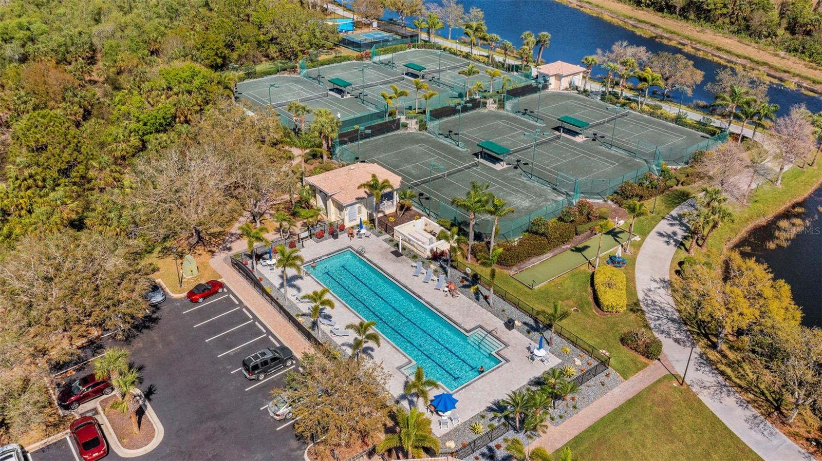 VILLAGEWALK - Residential