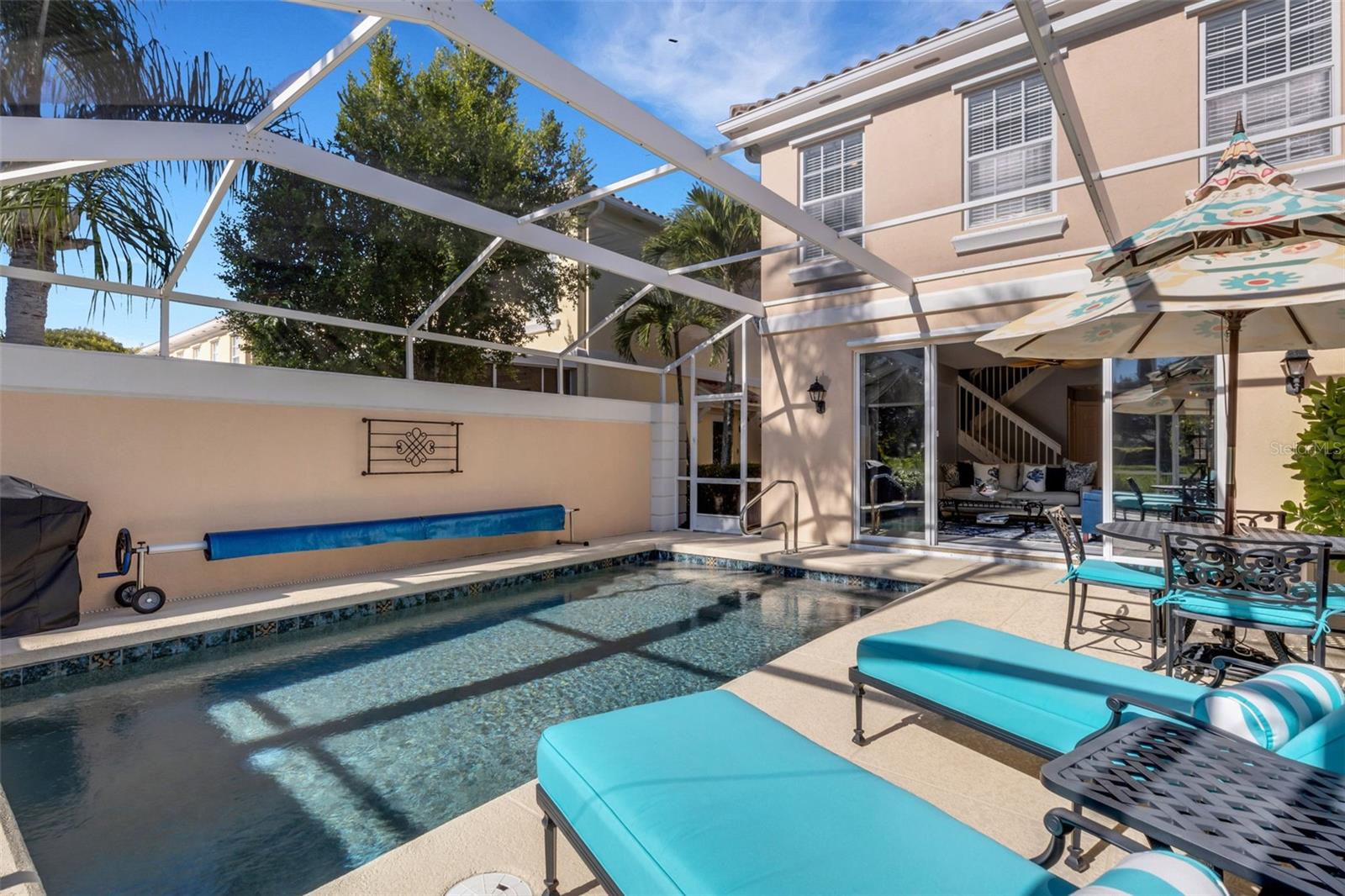 VILLAGEWALK - Residential