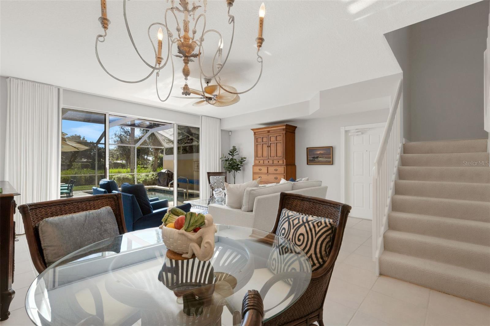 VILLAGEWALK - Residential