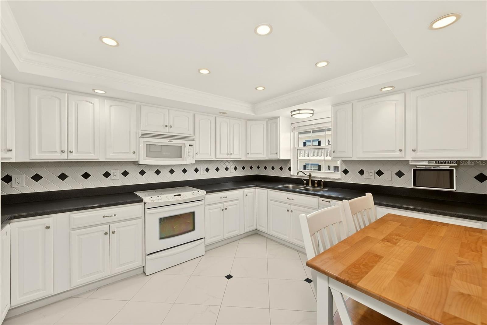 PORT BELLEAIR 4 CONDO - Residential