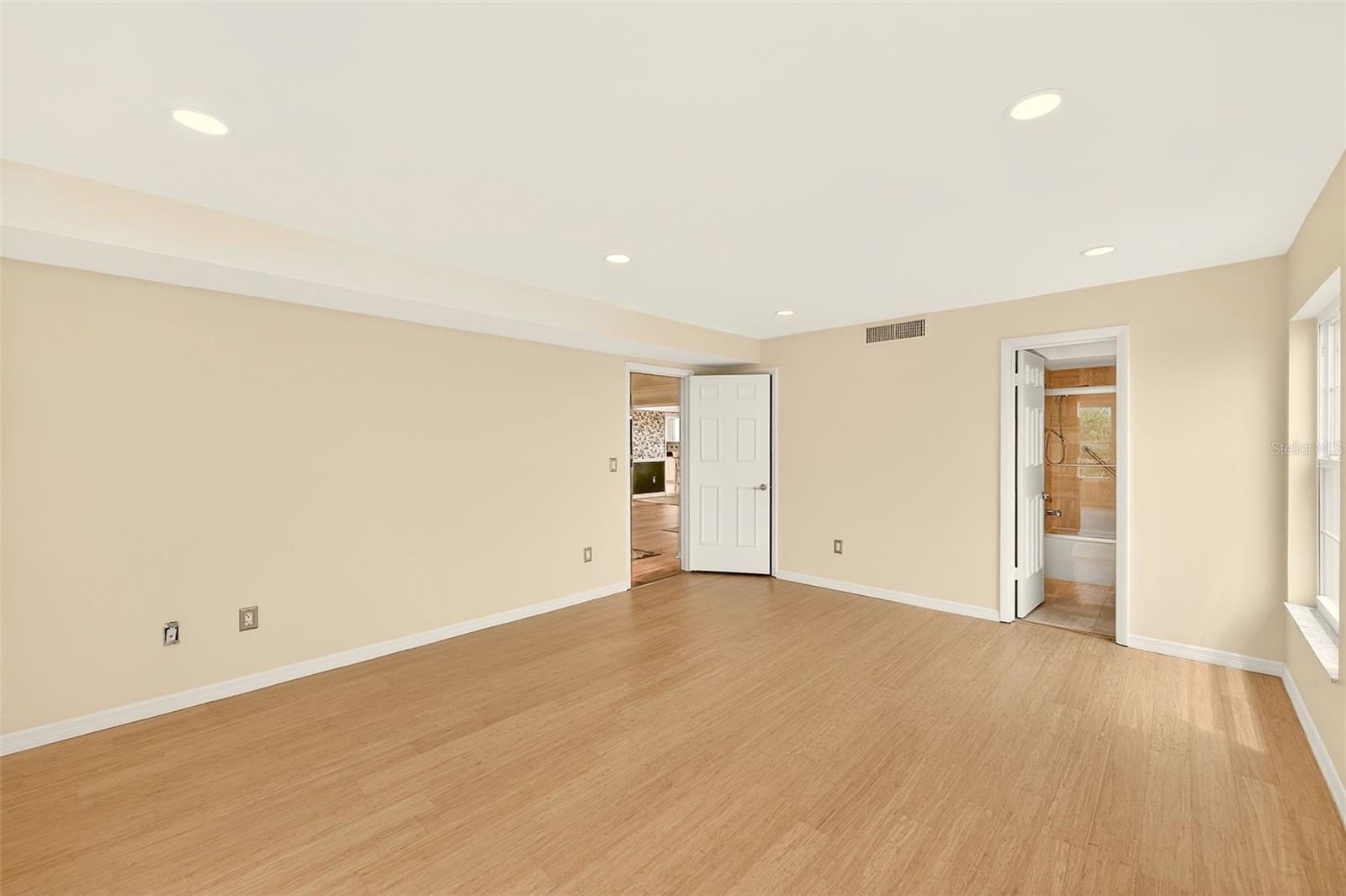 PORT BELLEAIR 4 CONDO - Residential