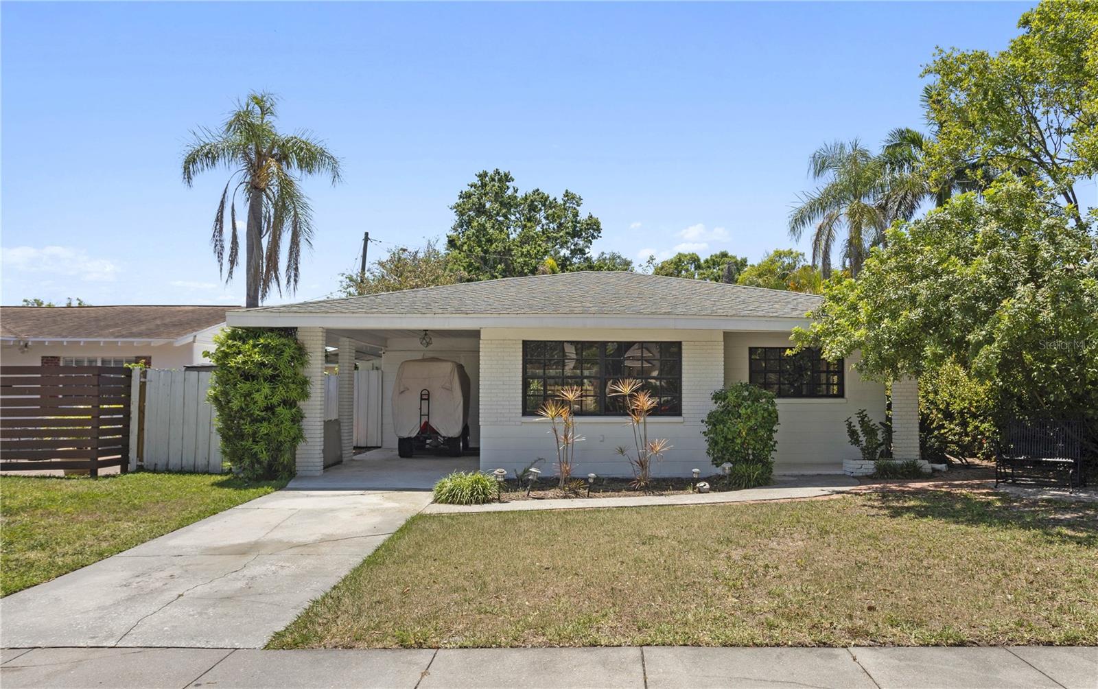 628 BOSPHOROUS AVENUE