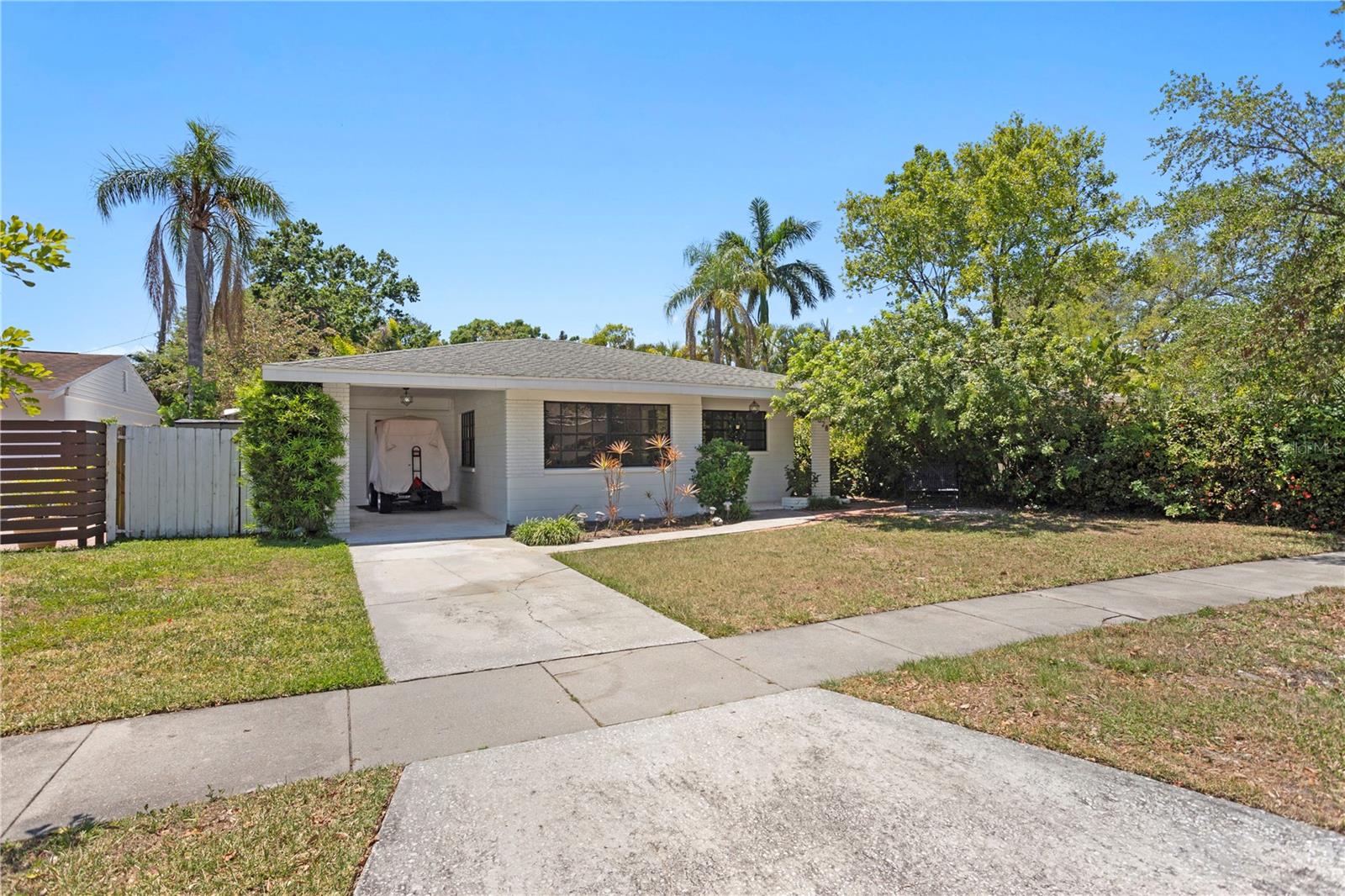628 BOSPHOROUS AVENUE
