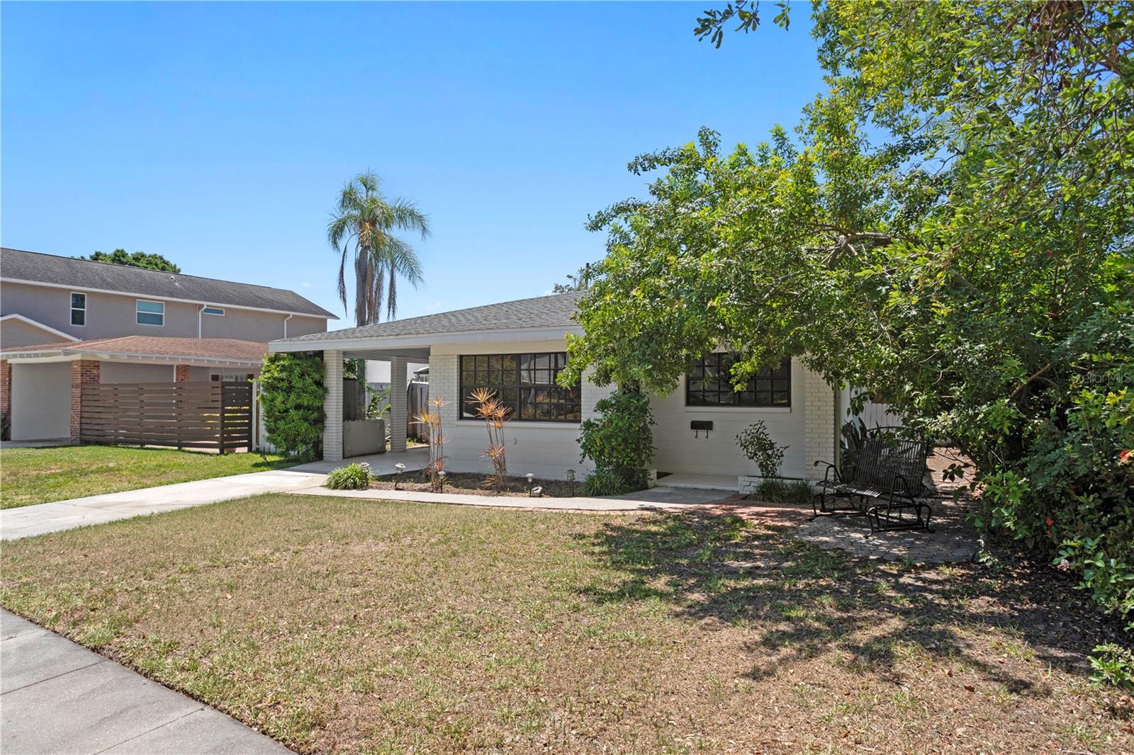 628 BOSPHOROUS AVENUE