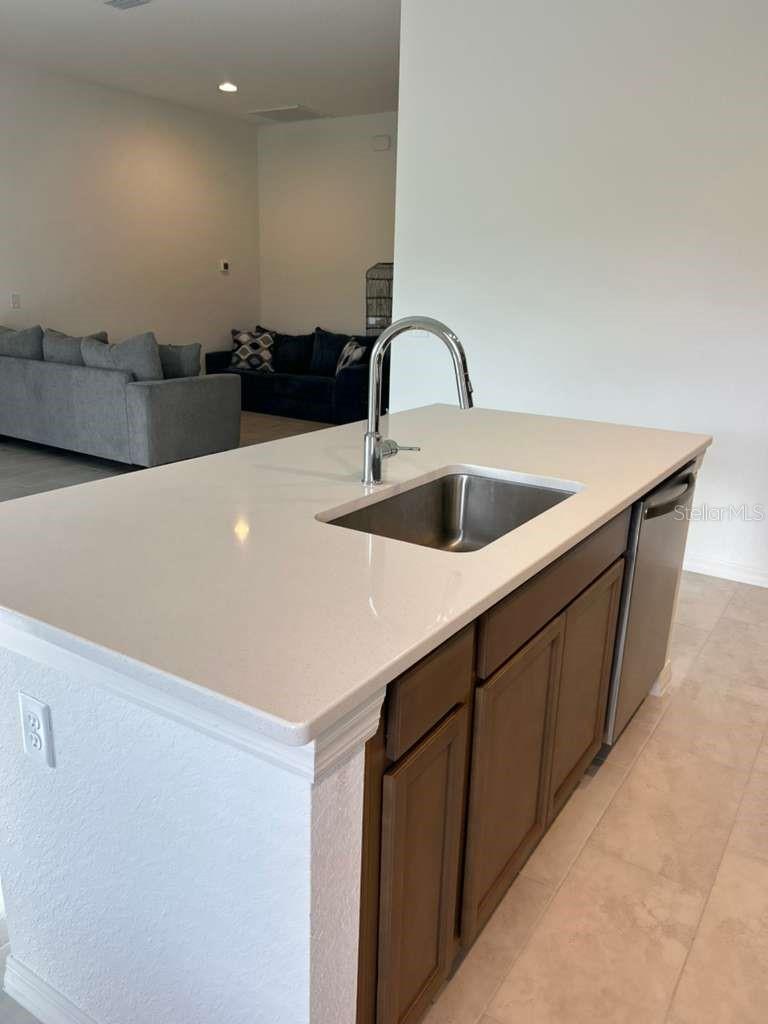 LEIGHTON LNDG - Residential Lease