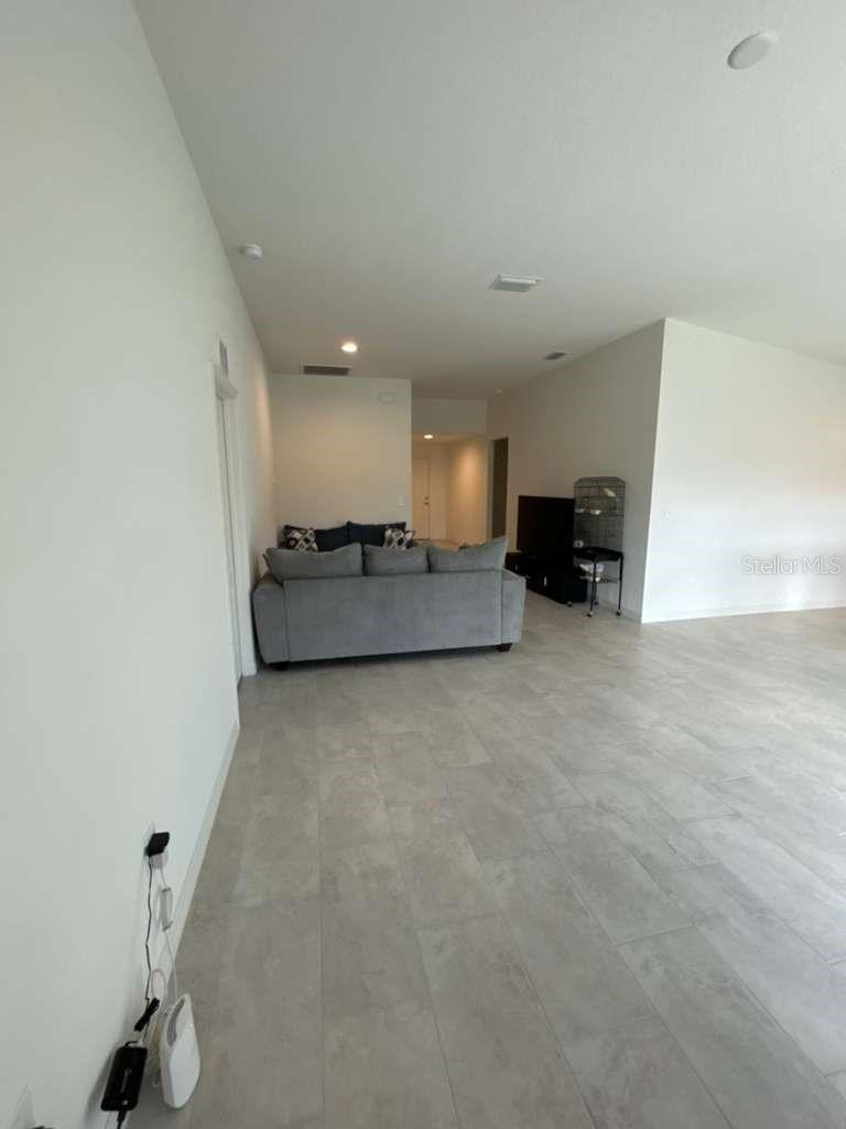 LEIGHTON LNDG - Residential Lease