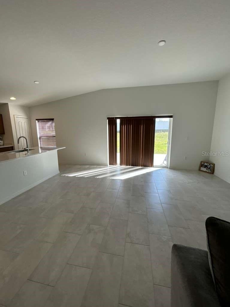 LEIGHTON LNDG - Residential Lease