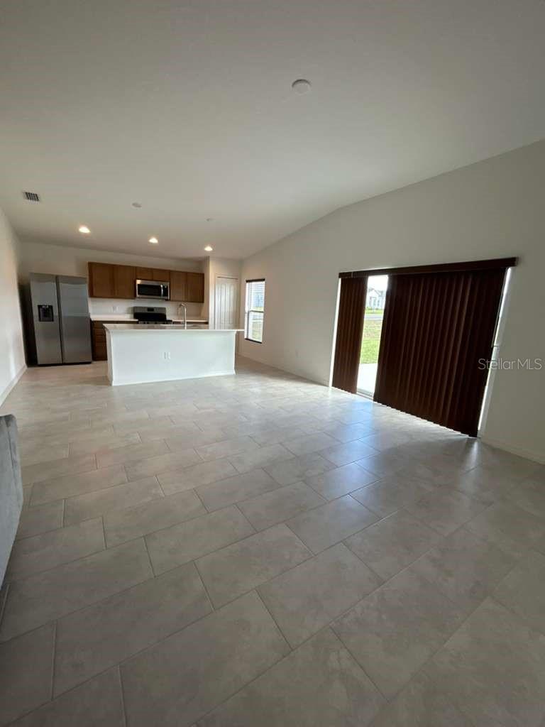 LEIGHTON LNDG - Residential Lease