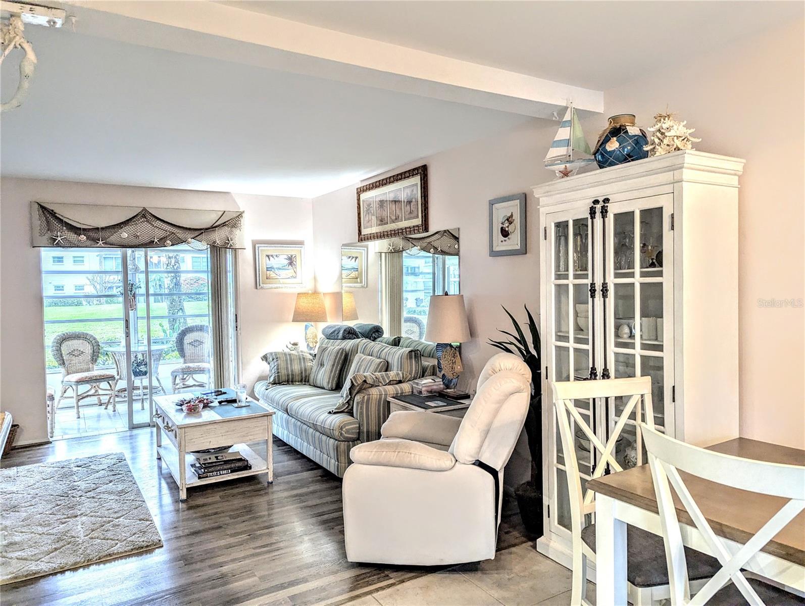 THE THIRD BAYSHORE - Residential