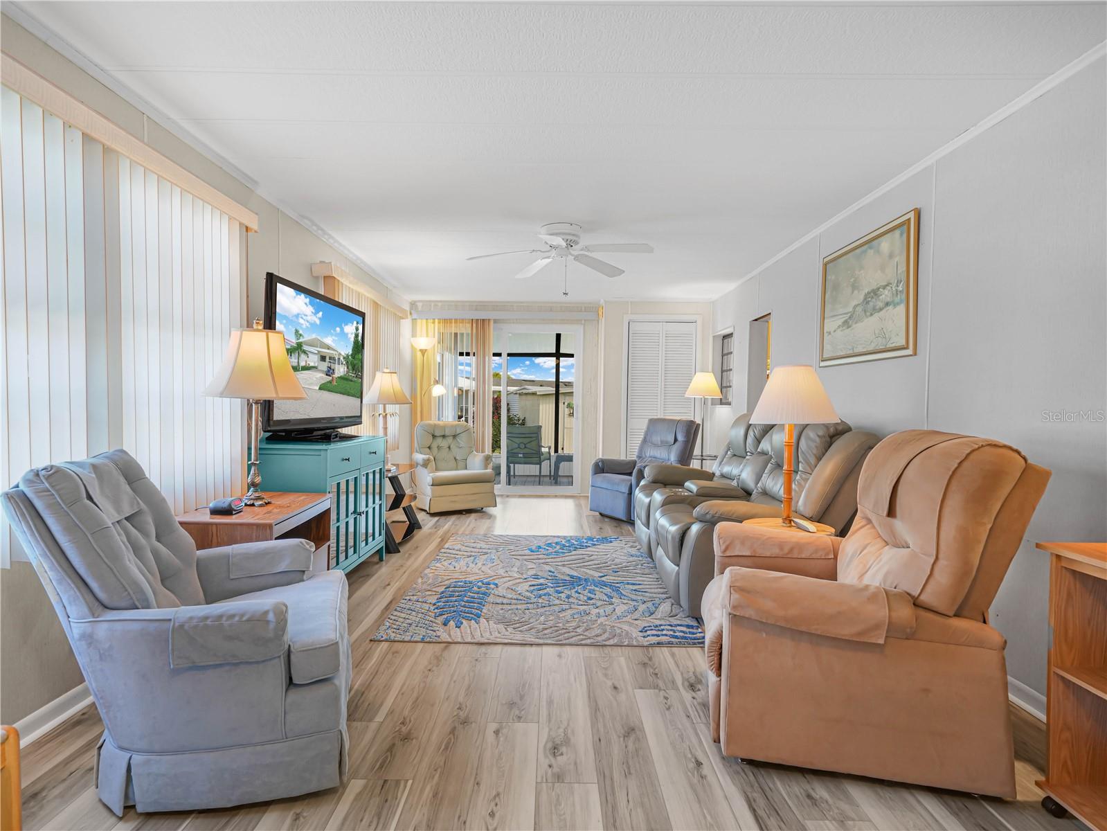 SADDLEBAG LAKE - Residential