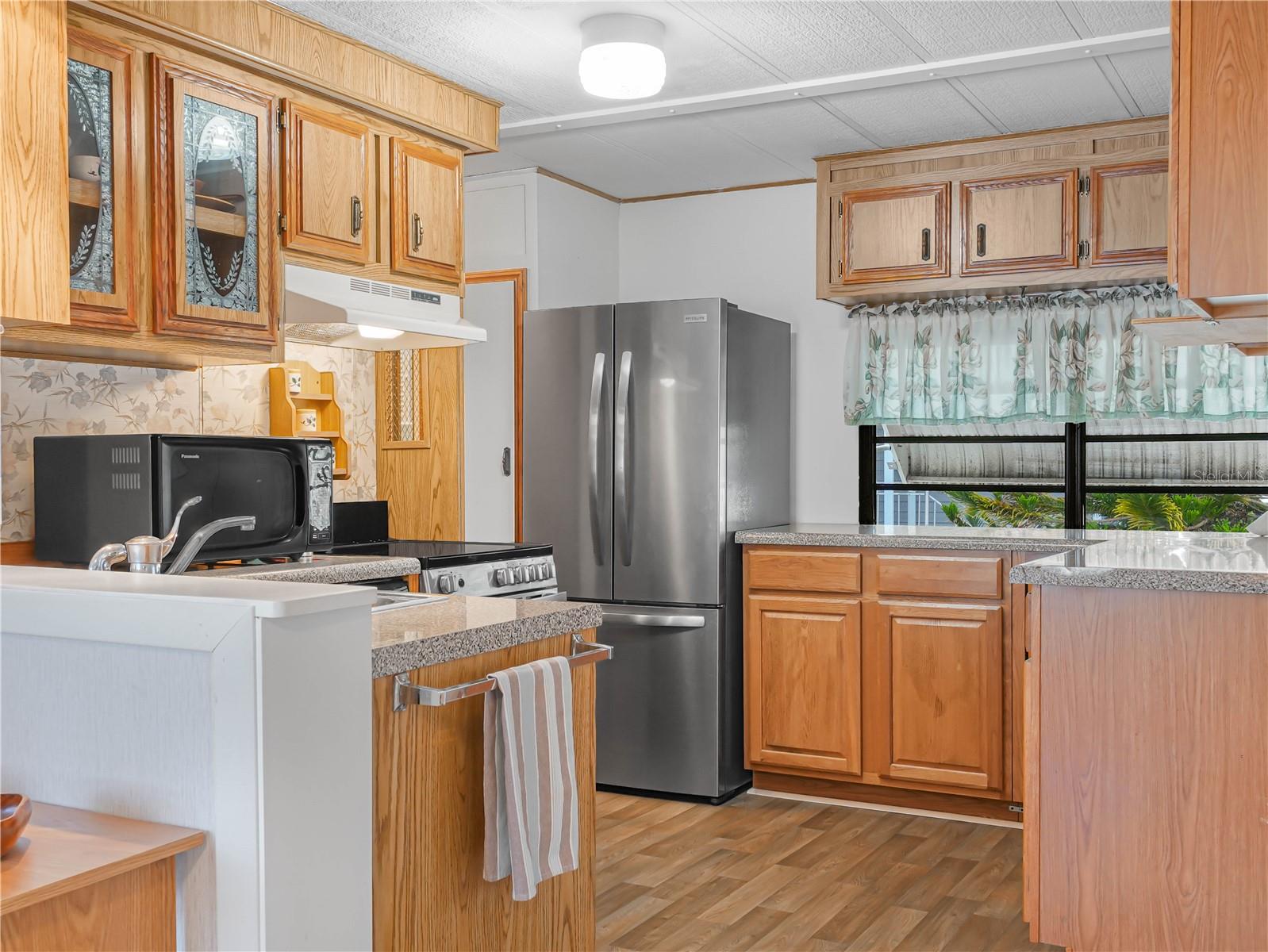 SADDLEBAG LAKE - Residential