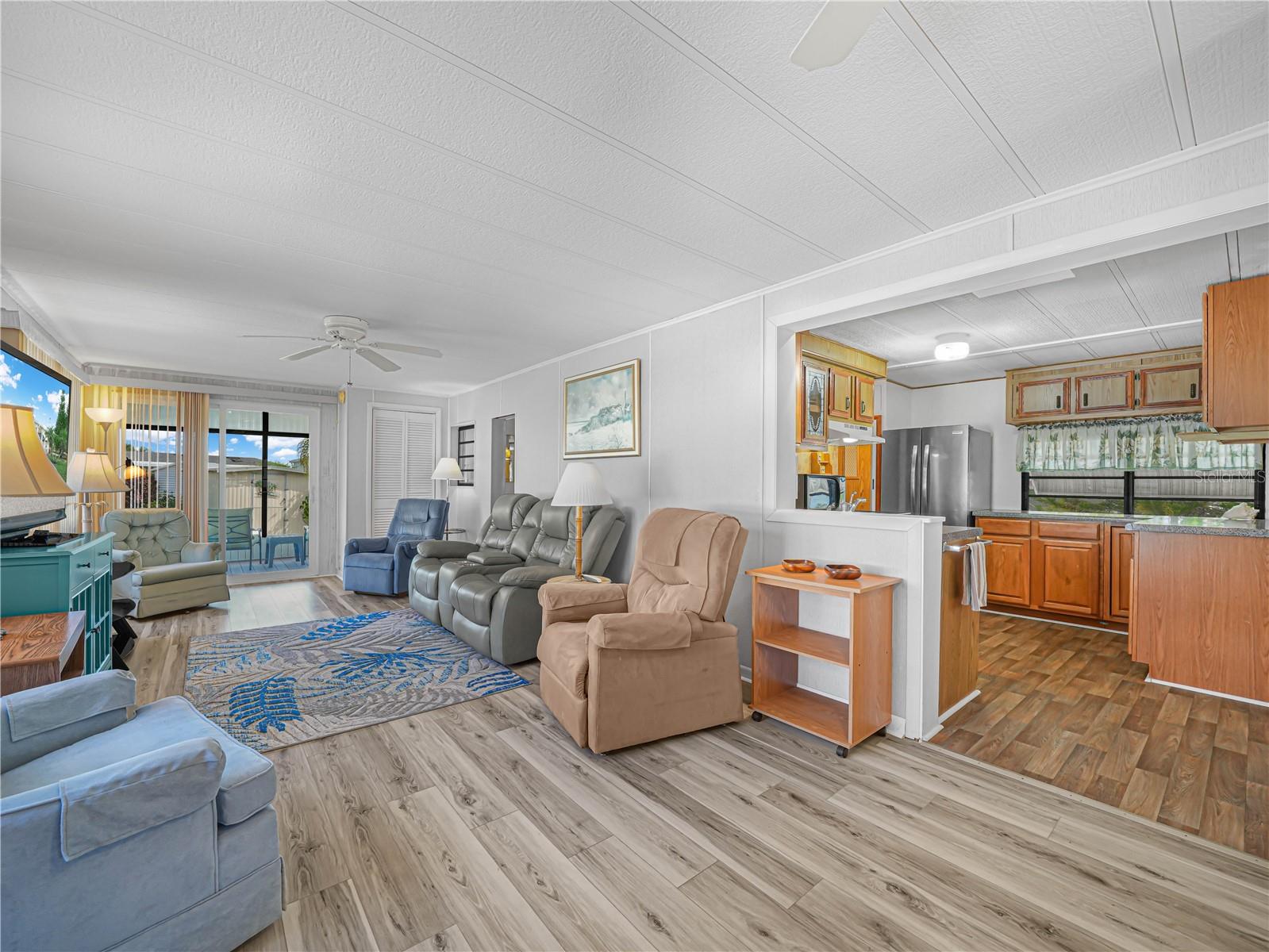 SADDLEBAG LAKE - Residential