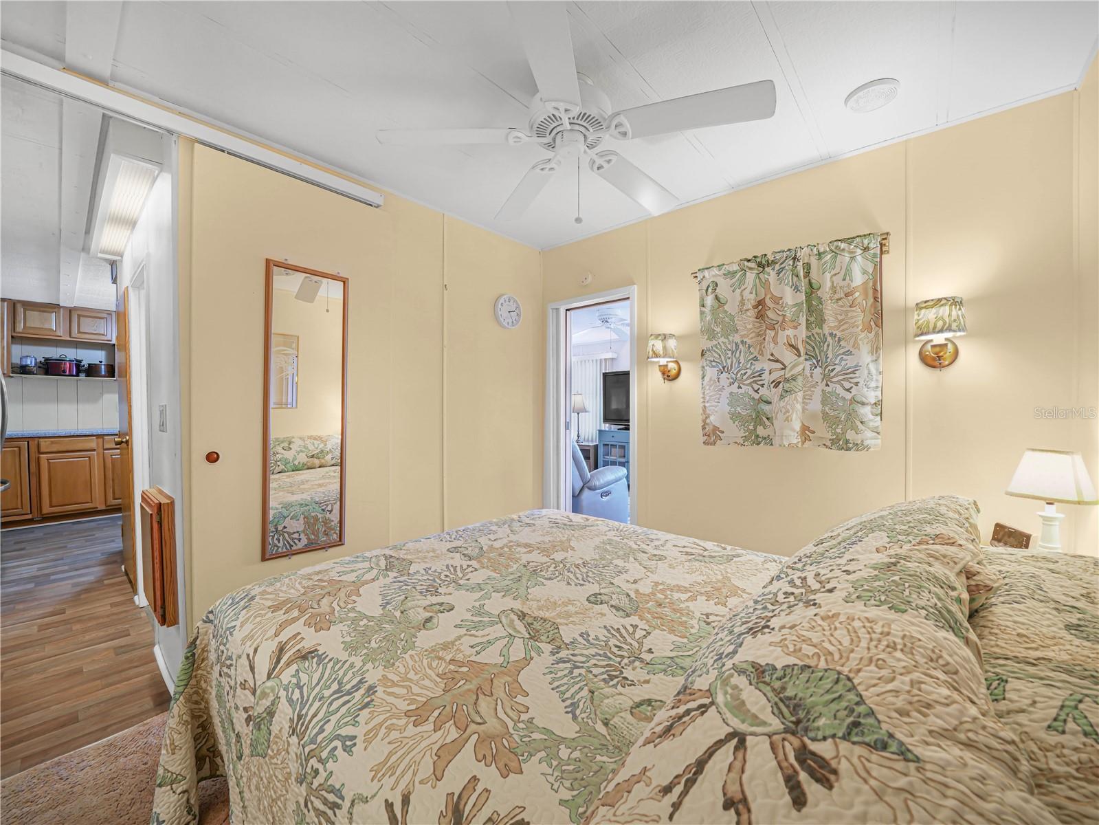 SADDLEBAG LAKE - Residential