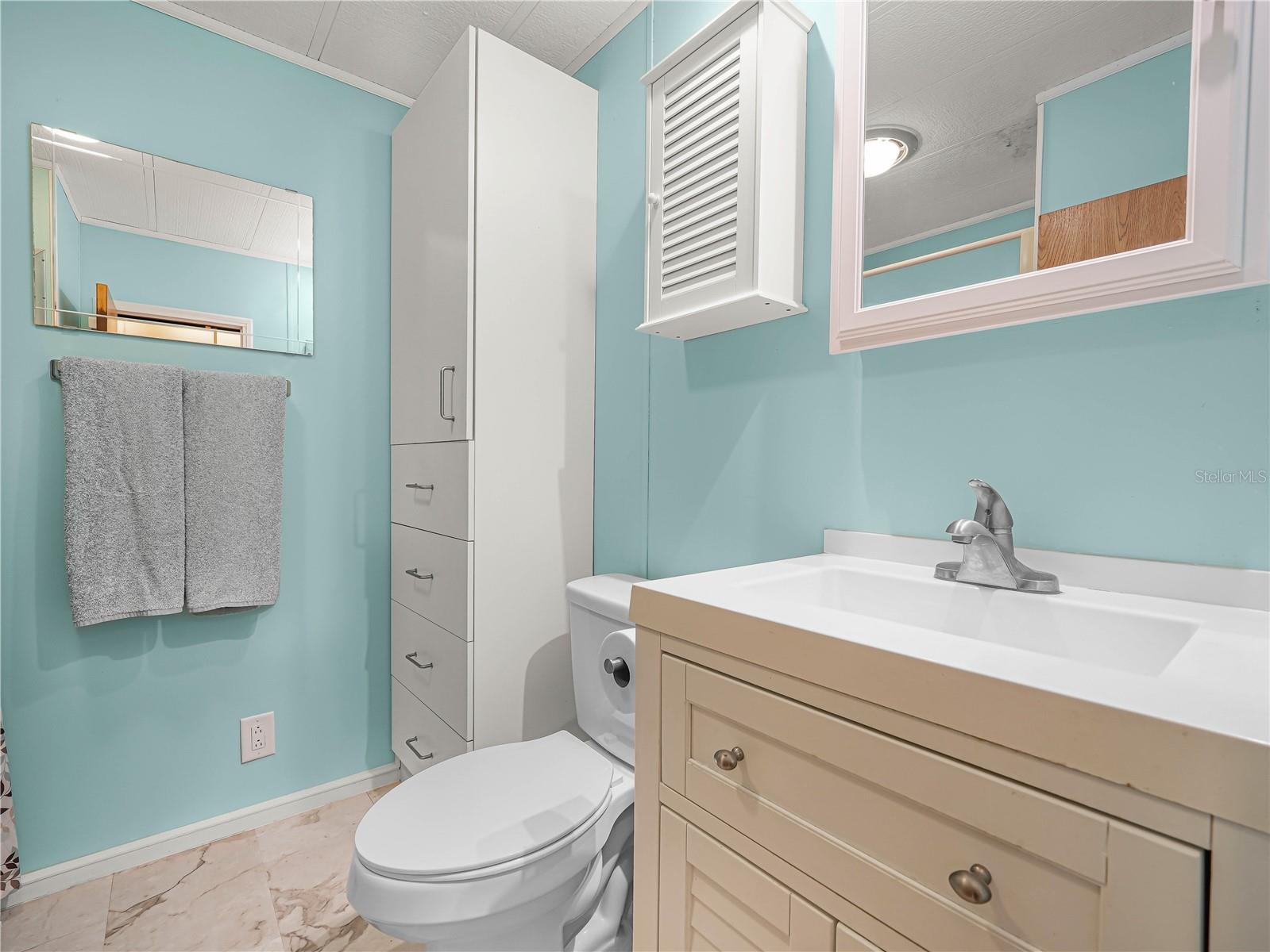 SADDLEBAG LAKE - Residential