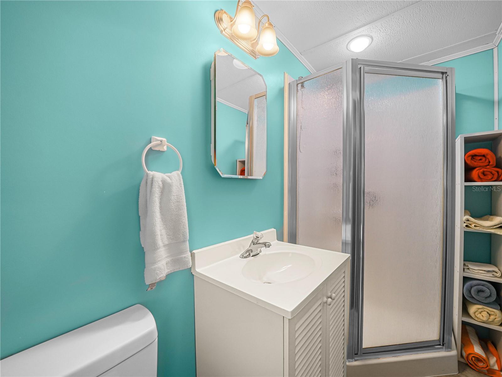 SADDLEBAG LAKE - Residential