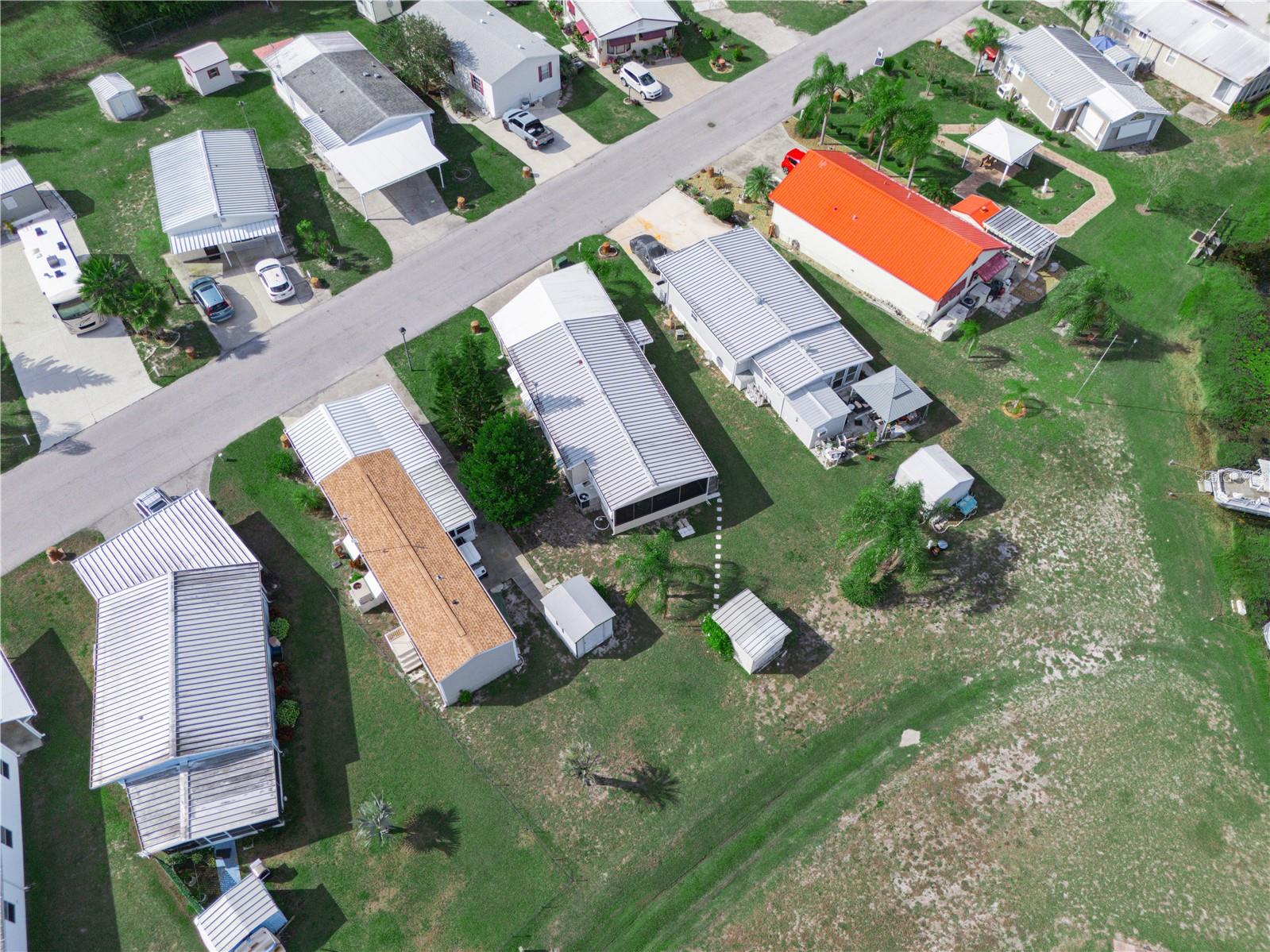 SADDLEBAG LAKE - Residential