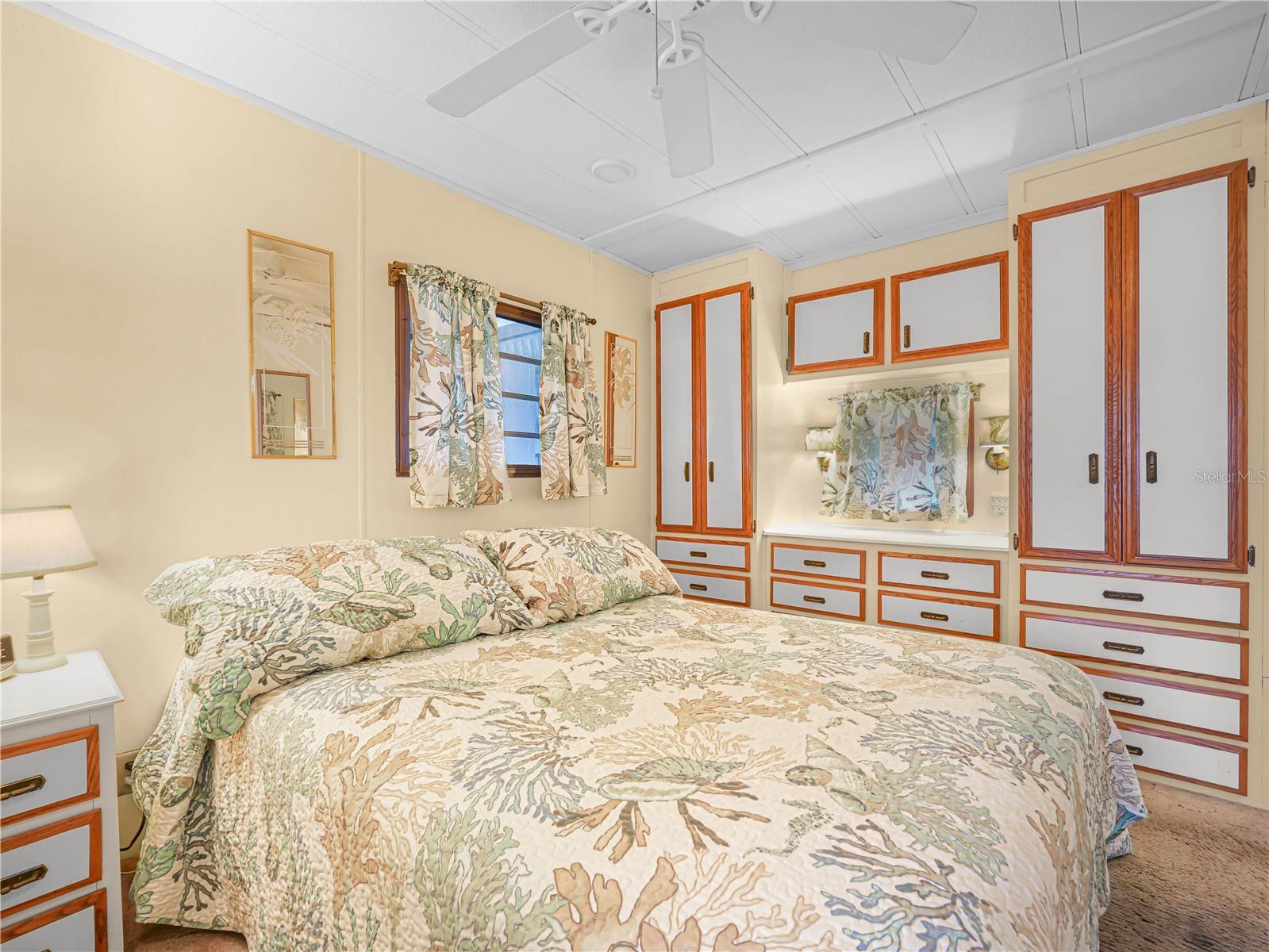 SADDLEBAG LAKE - Residential