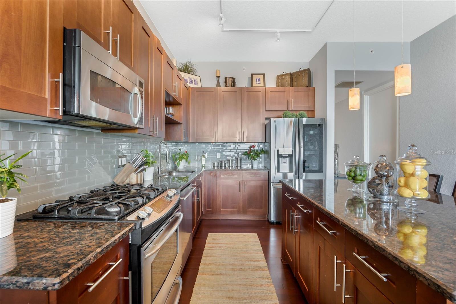 VUE/LK EOLA - Residential