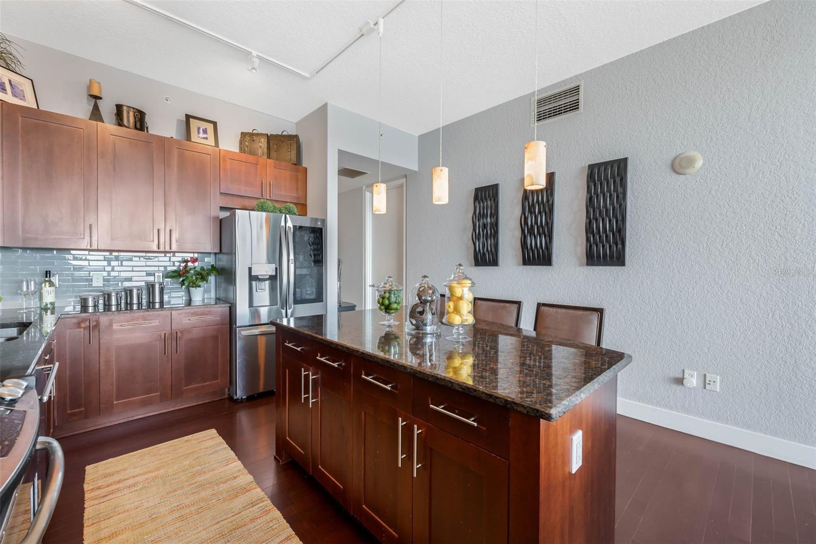 VUE/LK EOLA - Residential