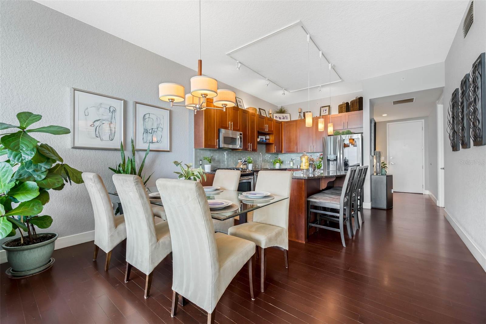 VUE/LK EOLA - Residential