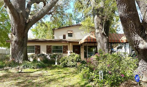 8641 MAY CIRCLE TAMPA FL 33614