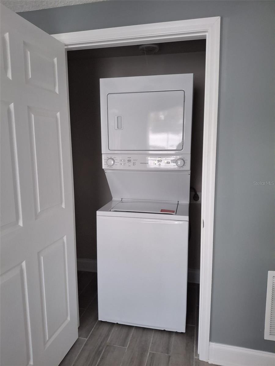 IDA LAKE SUB - Residential