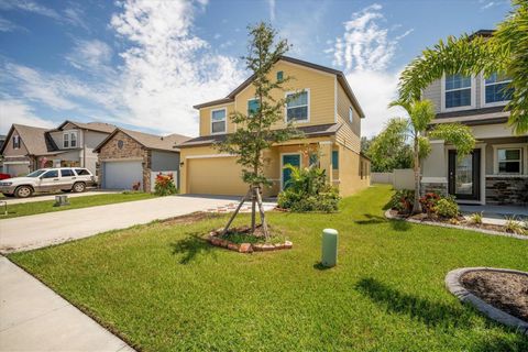 A home in PALMETTO