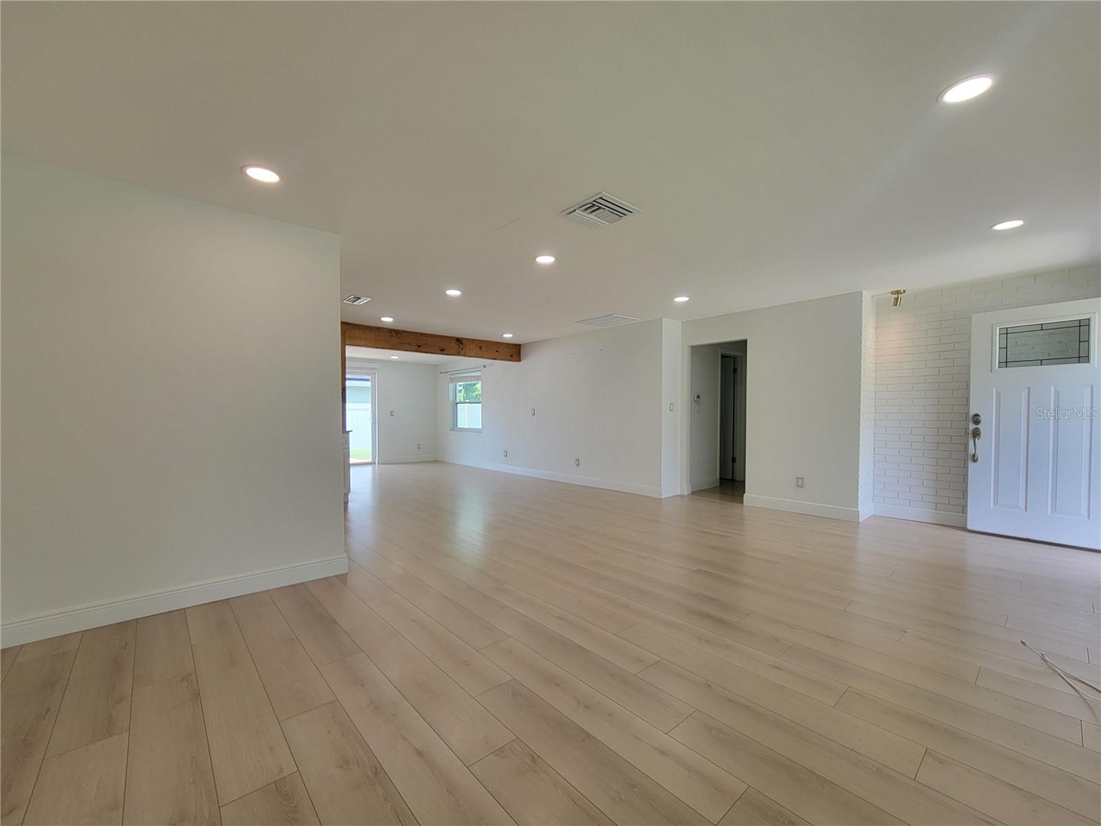 2631 OAKBROOK DRIVE