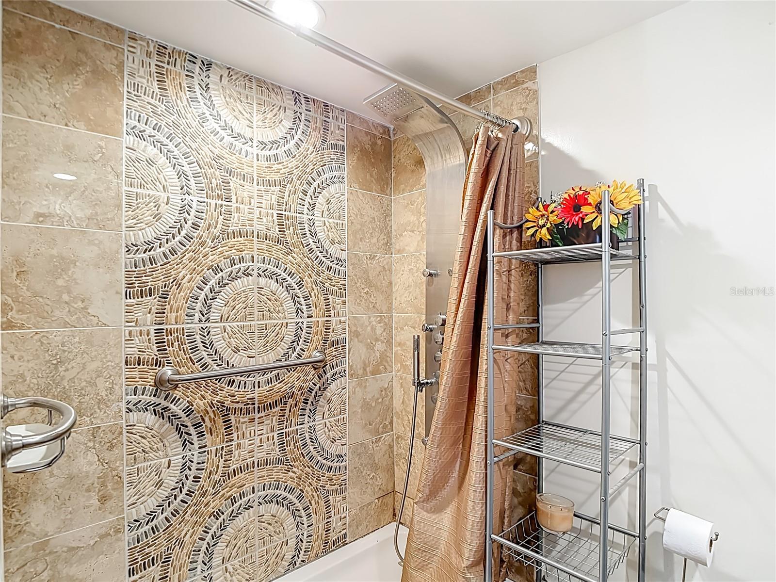 DRIFTWOOD VILLAGE - Residential