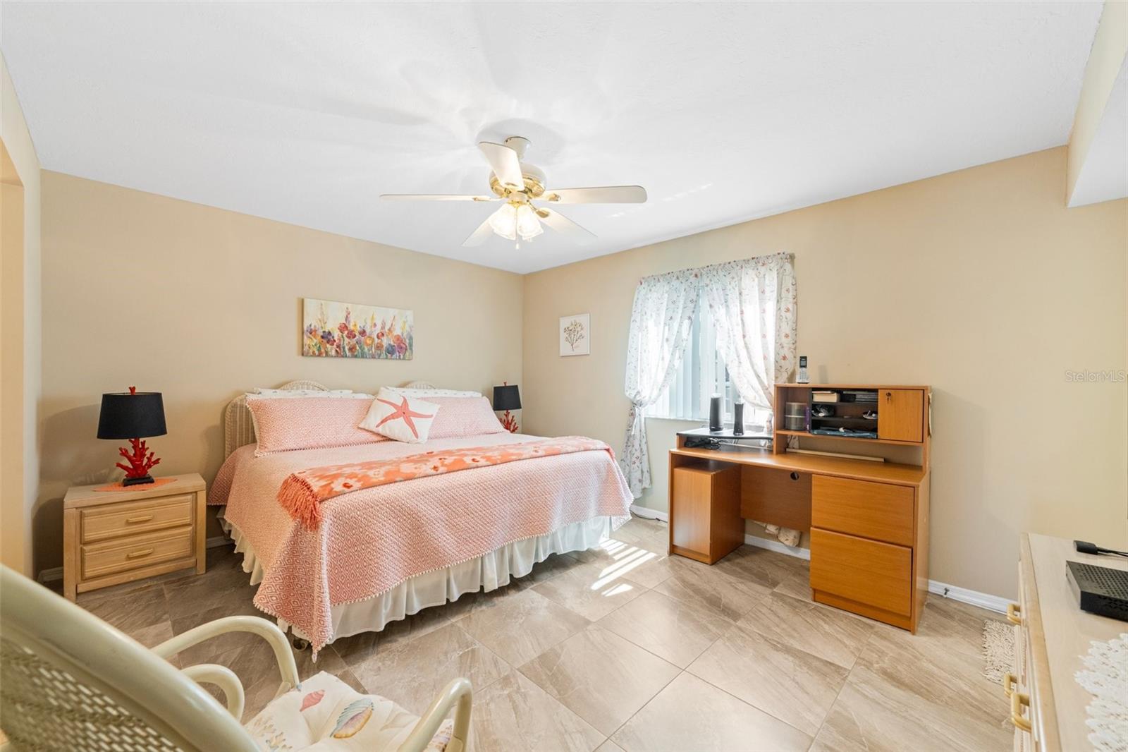 SHOREWALK - Residential