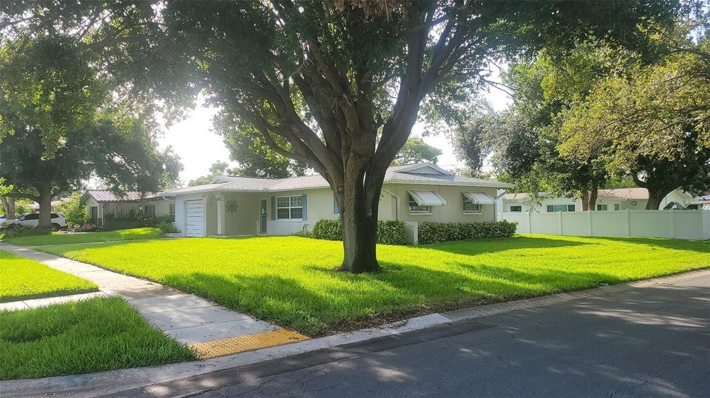 Photo of 2997 Brookfield Drive, Largo, FL 33771 (MLS # TB8513949)