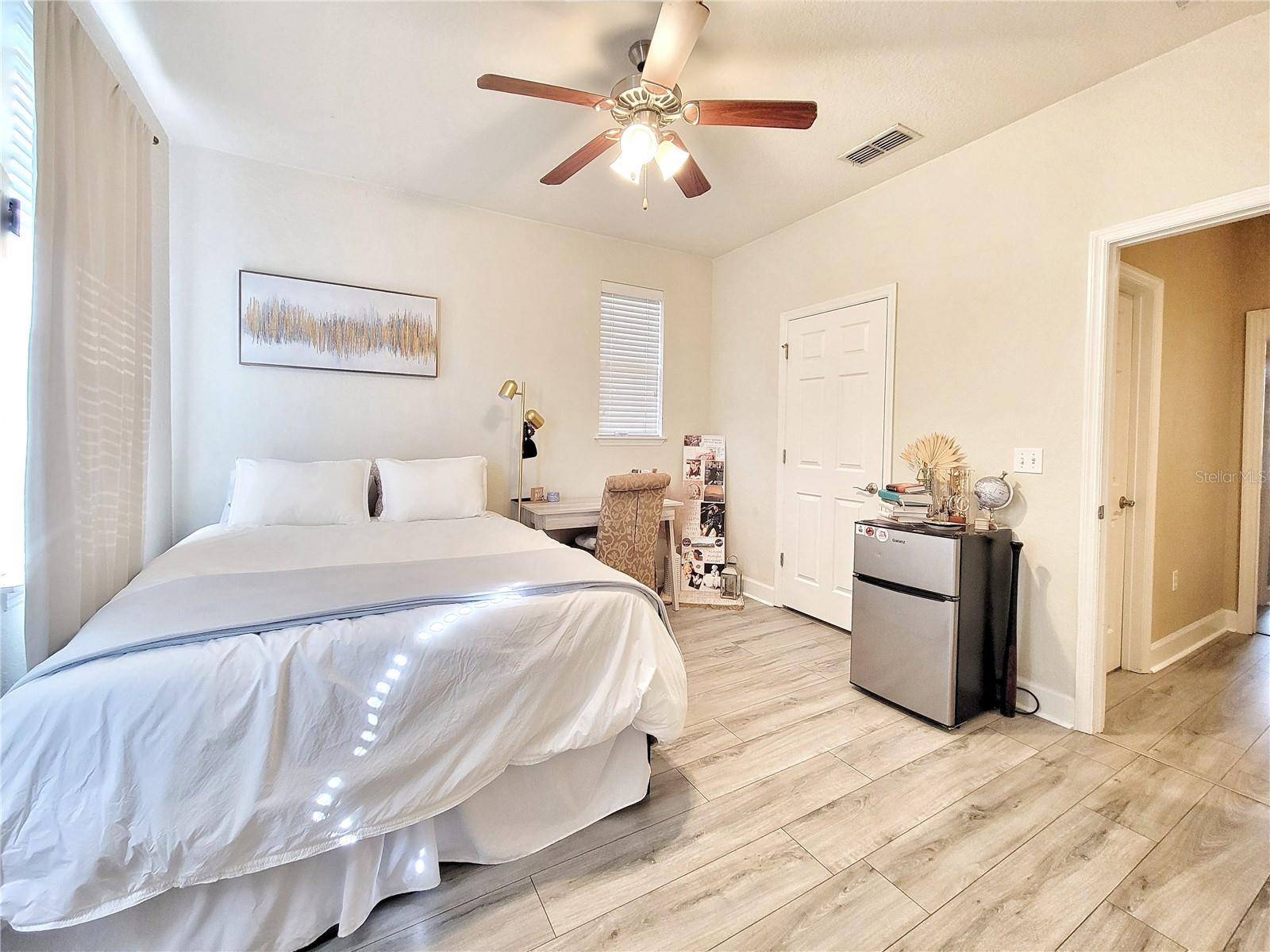 GRANTWOOD CONDO PH II - Residential