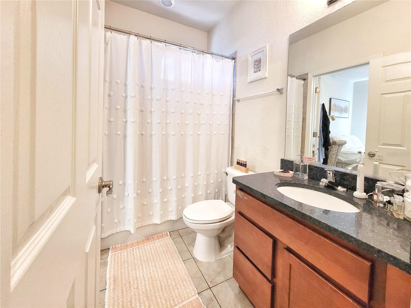 GRANTWOOD CONDO PH II - Residential