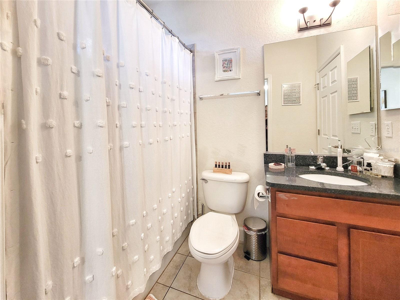 GRANTWOOD CONDO PH II - Residential