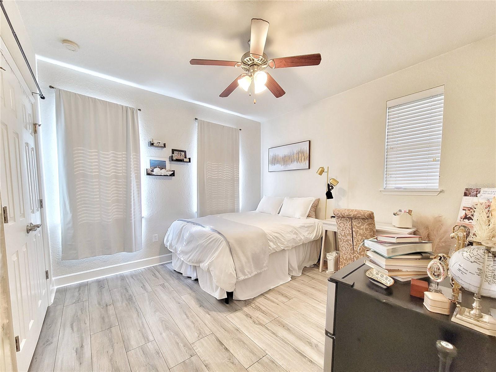 GRANTWOOD CONDO PH II - Residential