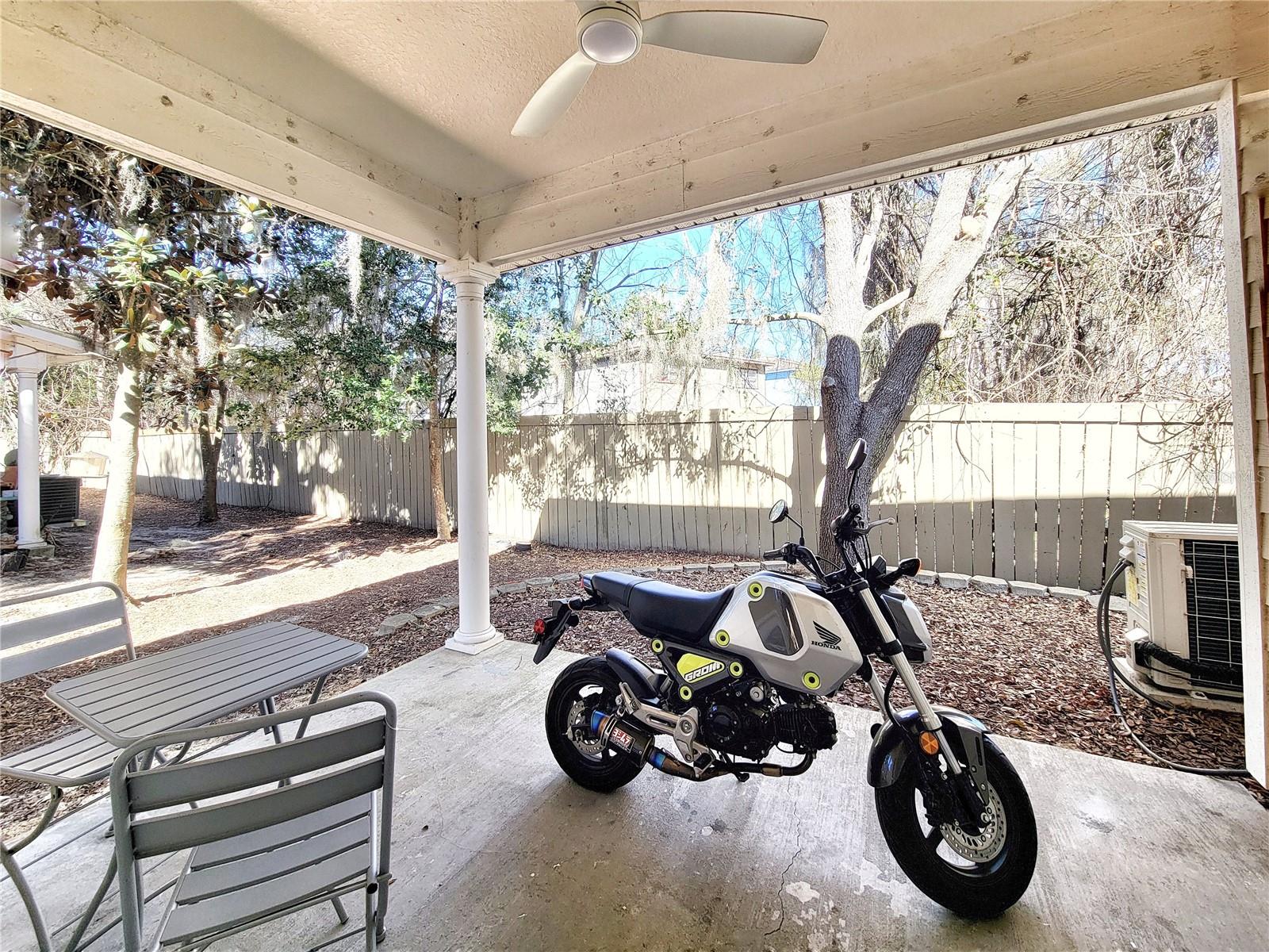 GRANTWOOD CONDO PH II - Residential