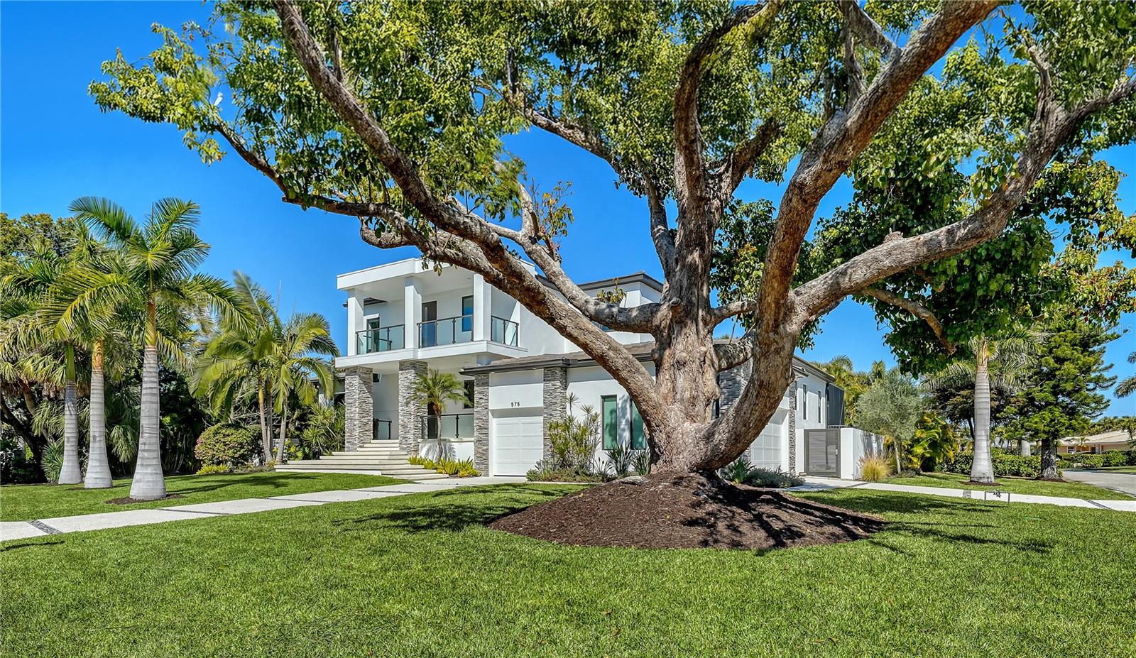 575 S SPOONBILL DRIVE