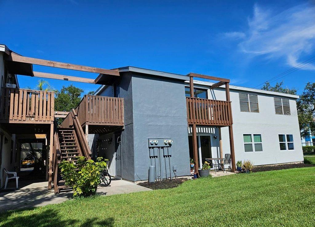 LAKE VIEW CONDO PH V - Residential