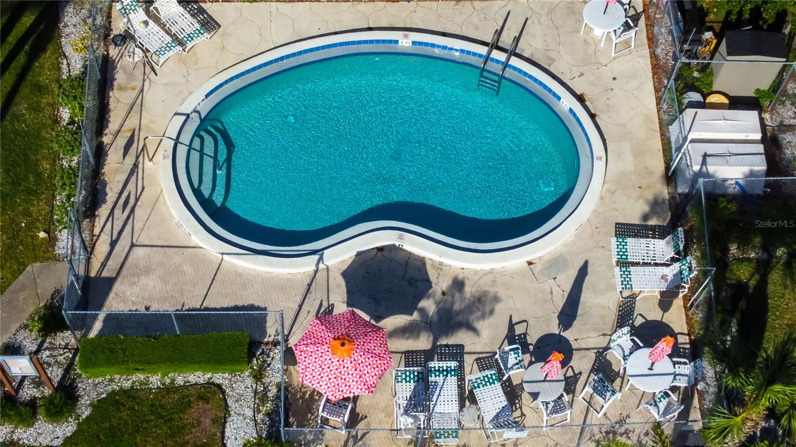 LAKE VIEW CONDO PH V - Residential